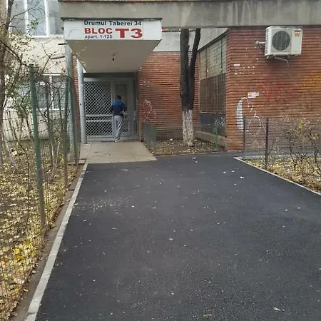 Garsoniera *